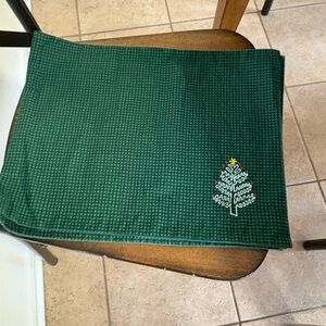Green Christmas Tree Embroidered Placemats